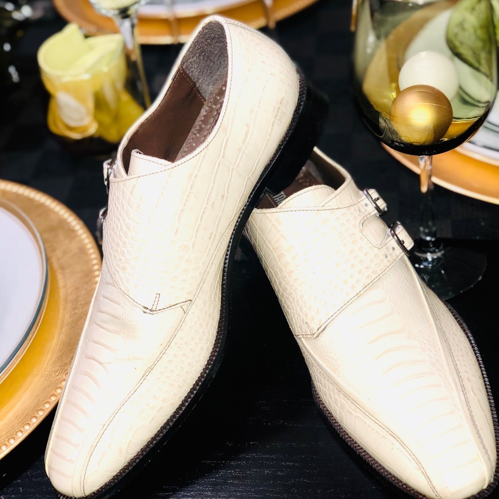 Stacy Adams Ivory Dress shoes.